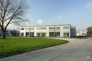 1-10 Downsview Rd, Wantage for sale Primary Photo- Image 1 of 1