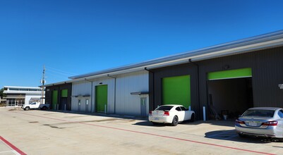 25115-25155 FM 2978 Rd, Tomball, TX for rent Building Photo- Image 2 of 10