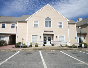 72 Davis Straits, Falmouth, MA for sale Building Photo- Image 1 of 1