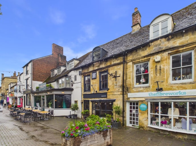 10 Middle Row, Chipping Norton for sale - Building Photo - Image 2 of 8