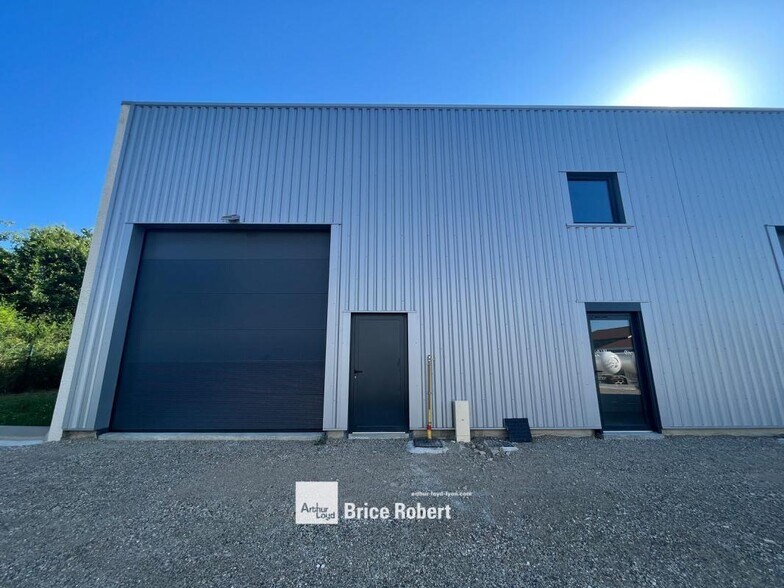 Rue Du Petit Bois, Mornant to rent - Building Photo - Image 1 of 4