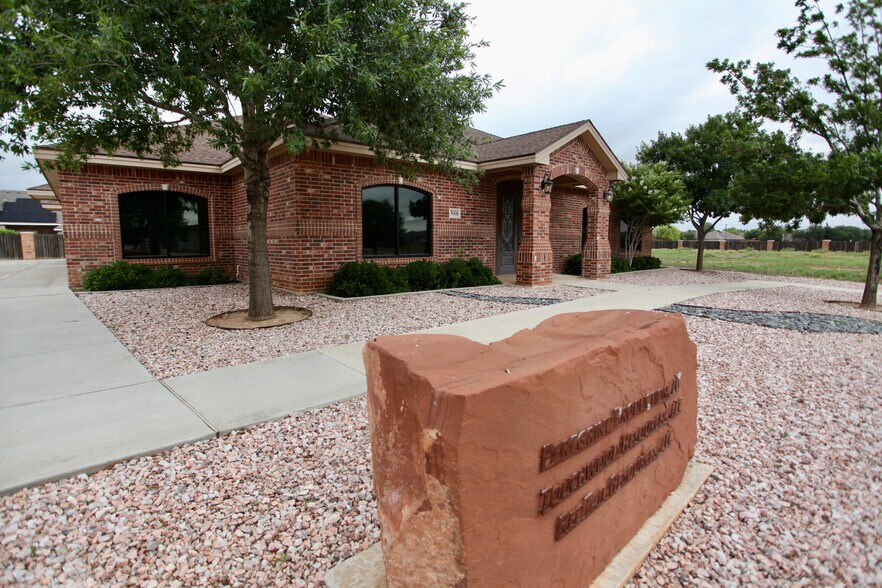 5006 Portico Way, Midland, TX for rent - Primary Photo - Image 1 of 22