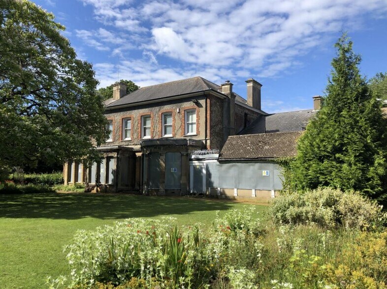 Abbey Close, Abingdon for sale - Building Photo - Image 1 of 1