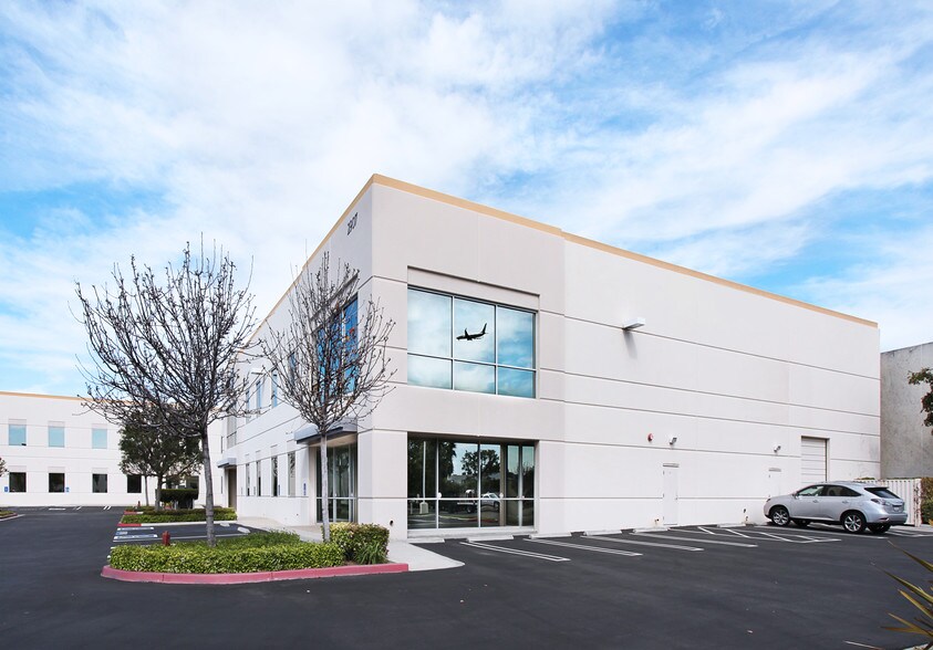 2907 Tech Center Dr, Santa Ana, CA for rent - Building Photo - Image 1 of 9