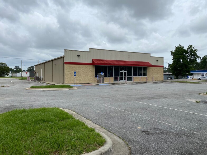 200 E Broad Ave, Doerun, GA for rent - Building Photo - Image 1 of 2