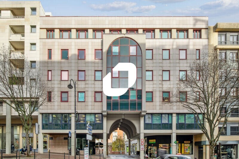 Office in Rueil-Malmaison for sale Building Photo- Image 1 of 16