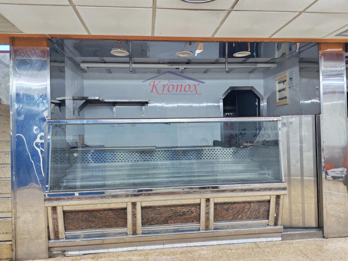 Madrid, MAD 28032 - - - Interior Photo - Image 1 of 6