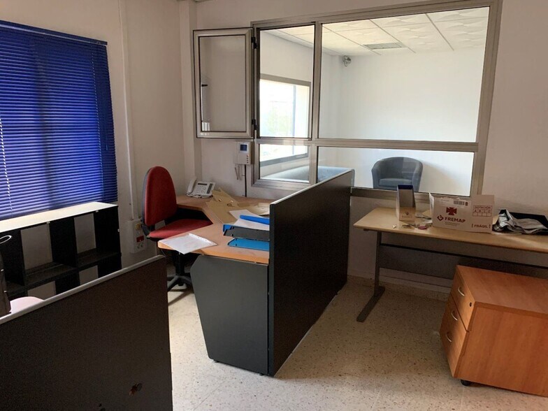 Polígono Sen-1 Entrenucleos, S/N, Dos Hermanas, Sevilla to rent - Building Photo - Image 1 of 14