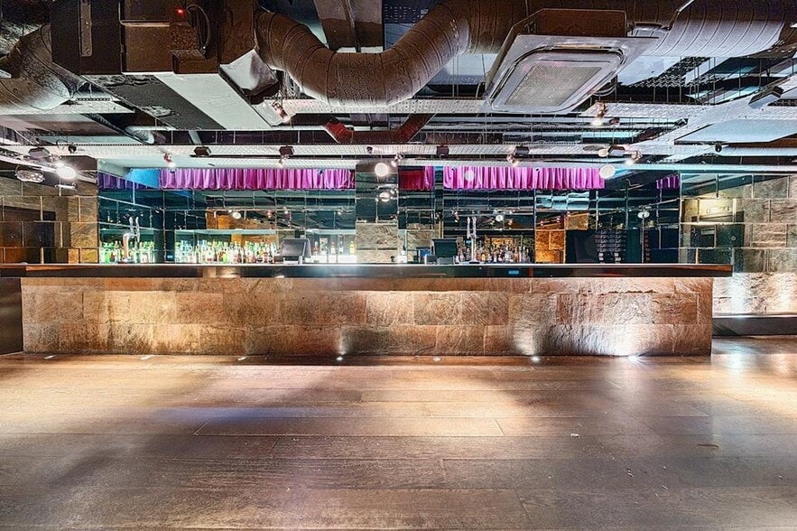 14-17 Carthusian St, London to rent - Building Photo - Image 2 of 17