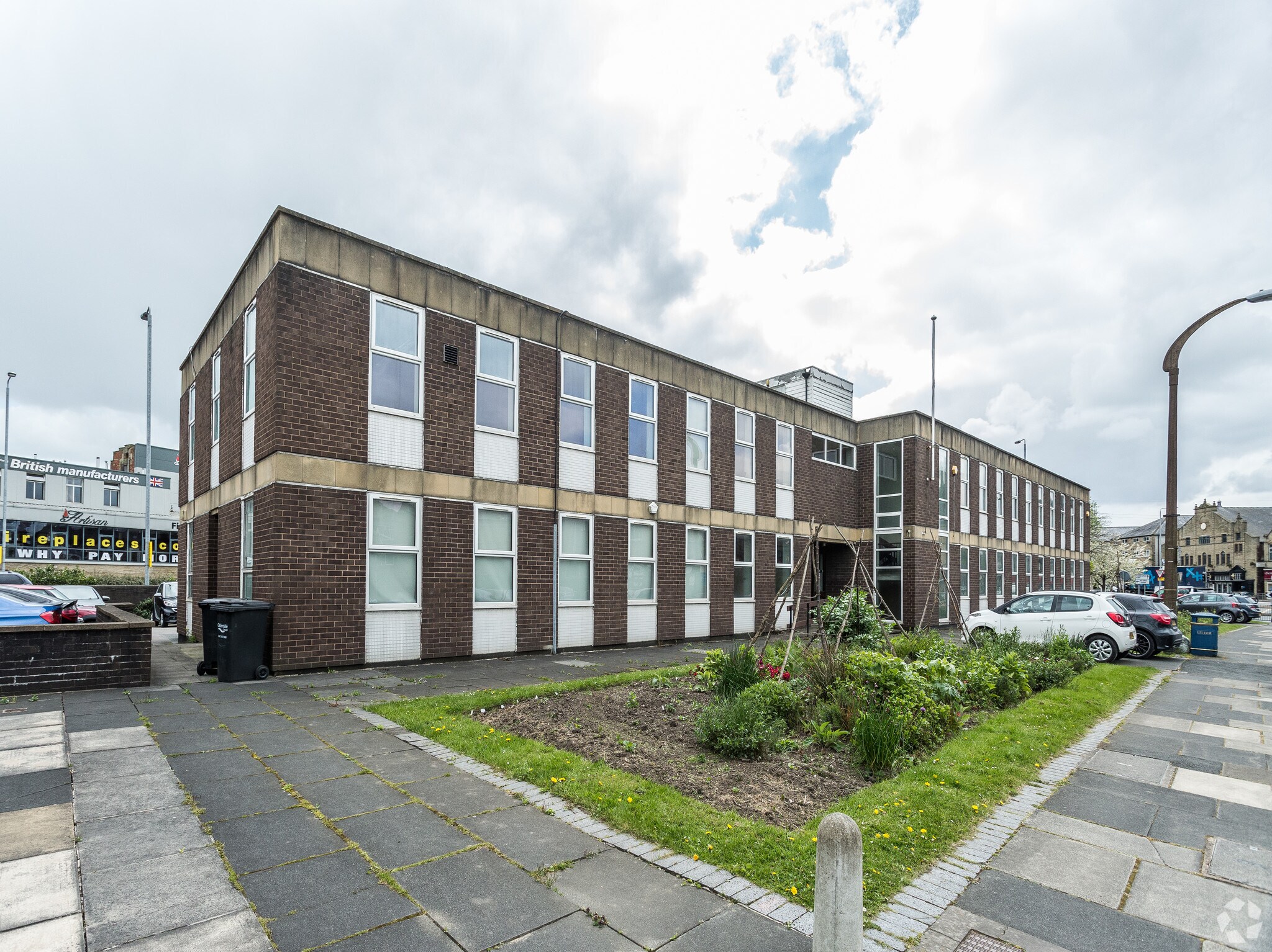 Lawson Rd, Brighouse for sale Primary Photo- Image 1 of 1