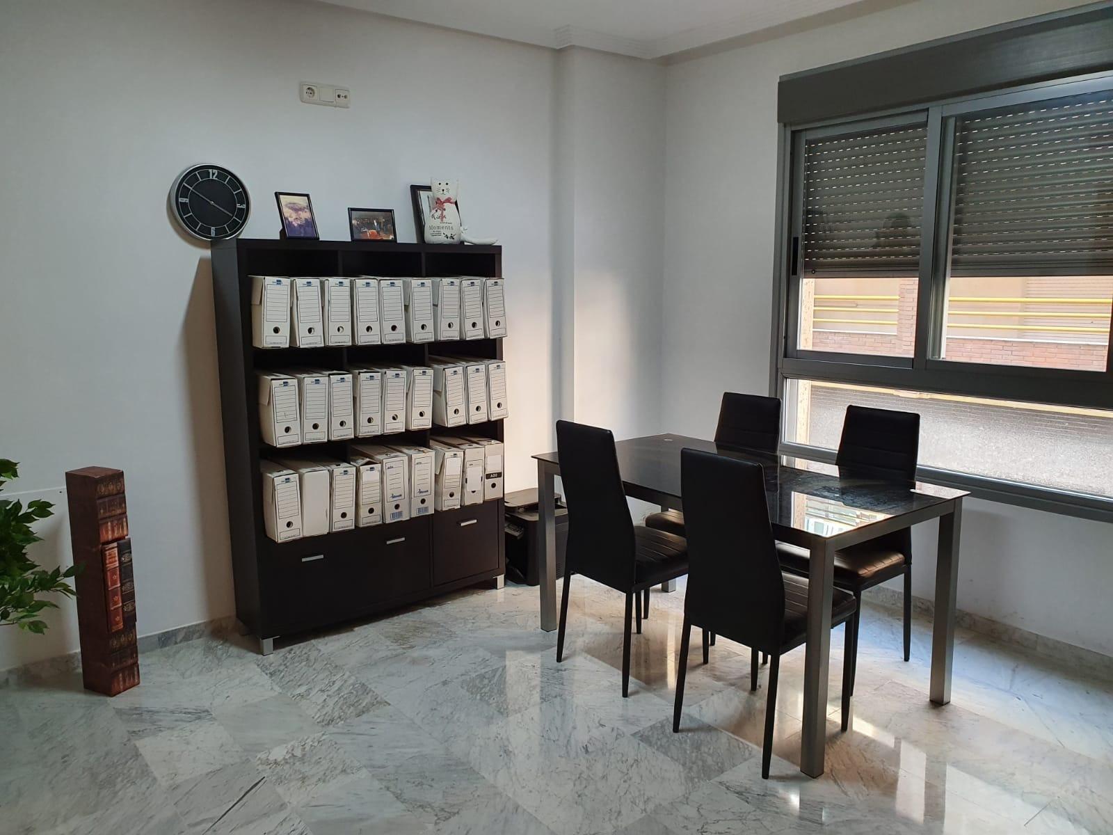 Office in Cáceres, Cáceres to rent Primary Photo- Image 1 of 4