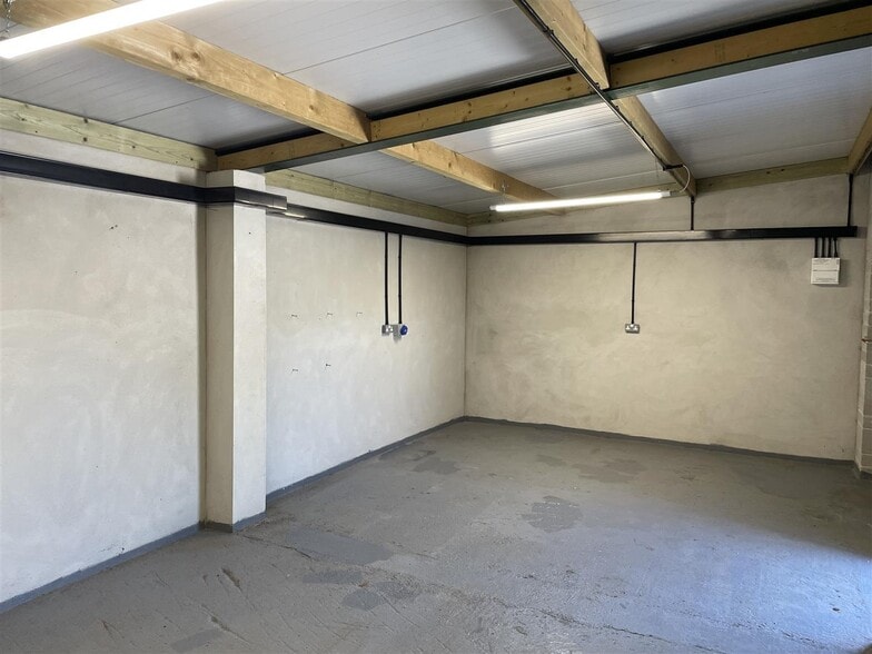 Rectory Road, Piddlehinton to rent - Interior Photo - Image 2 of 2