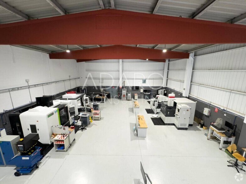 Industrial in Torrejón de Ardoz, Madrid for sale - Primary Photo - Image 1 of 1