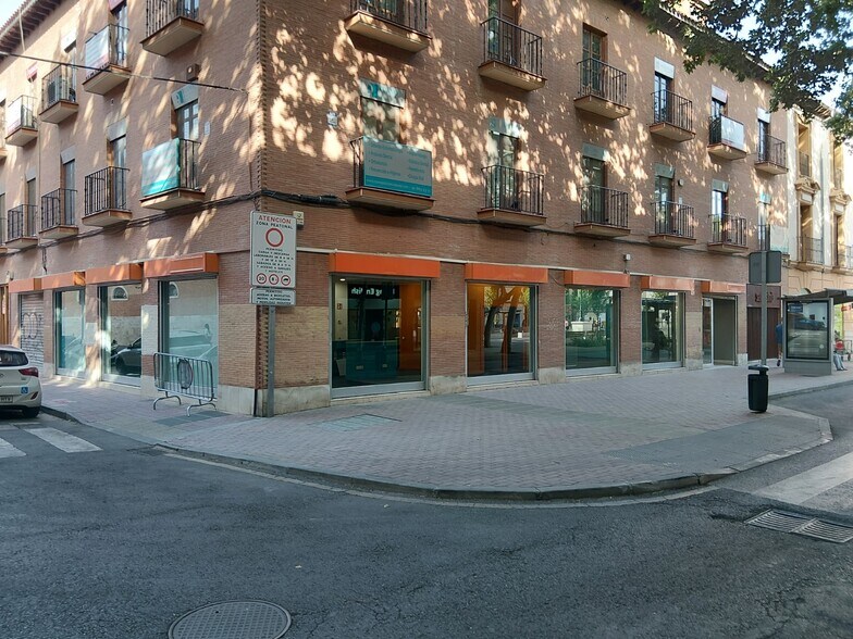Office / Retail in Alcalá de Henares, Madrid to rent - Building Photo - Image 1 of 2
