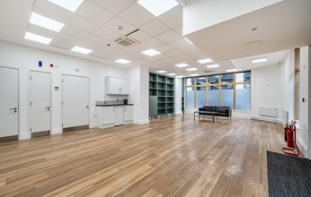 11 Ebenezer St, London to rent Interior Photo- Image 2 of 5