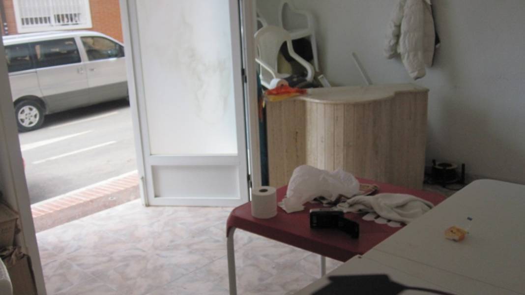Retail in MONÒVER for sale Interior Photo- Image 1 of 12