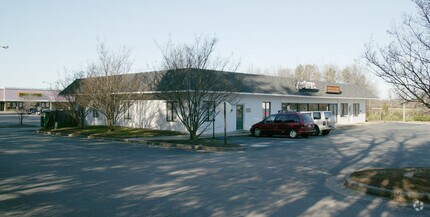 9157 Atlee Rd, Mechanicsville, VA for rent Primary Photo- Image 1 of 14