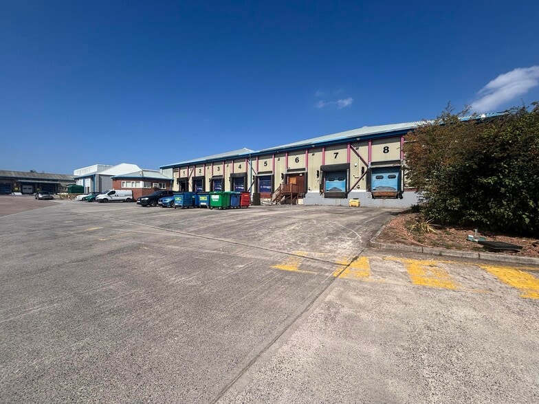 Walford Cross, Taunton to rent - Building Photo - Image 3 of 12