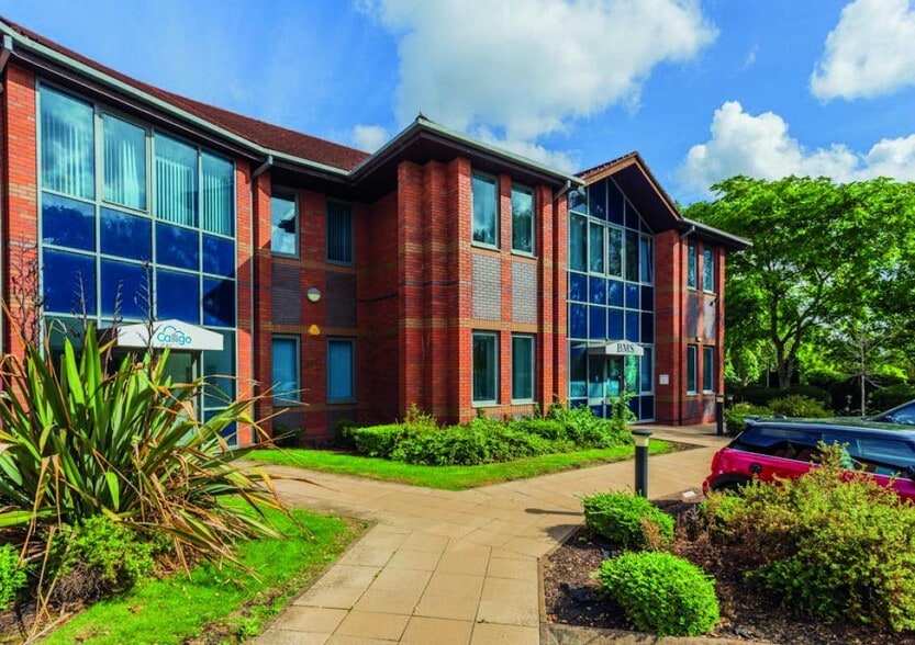 Siskin Dr, Coventry to rent - Building Photo - Image 2 of 2