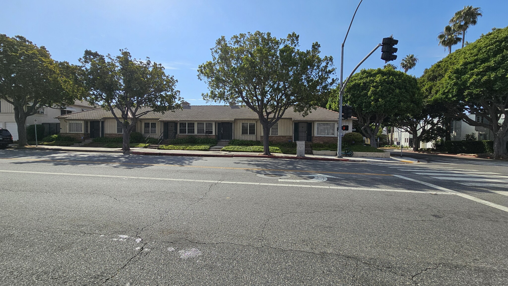 2002-2012 Montana Ave, Santa Monica, CA for sale Building Photo- Image 1 of 15