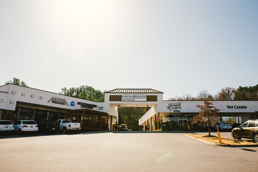 1320-1554 N College Ave, Fayetteville, AR to rent - Building Photo - Image 1 of 17