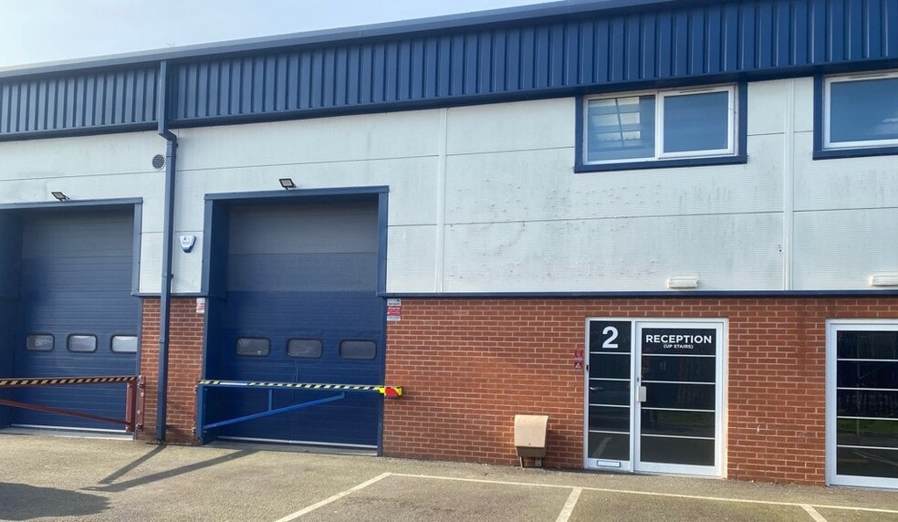 Arkwright Rd, Bedford to rent - Building Photo - Image 3 of 3