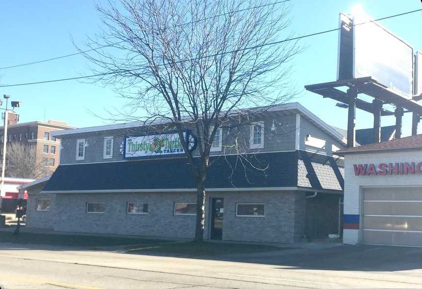 1323 1st Ave, Cedar Rapids, IA for sale - Primary Photo - Image 1 of 1