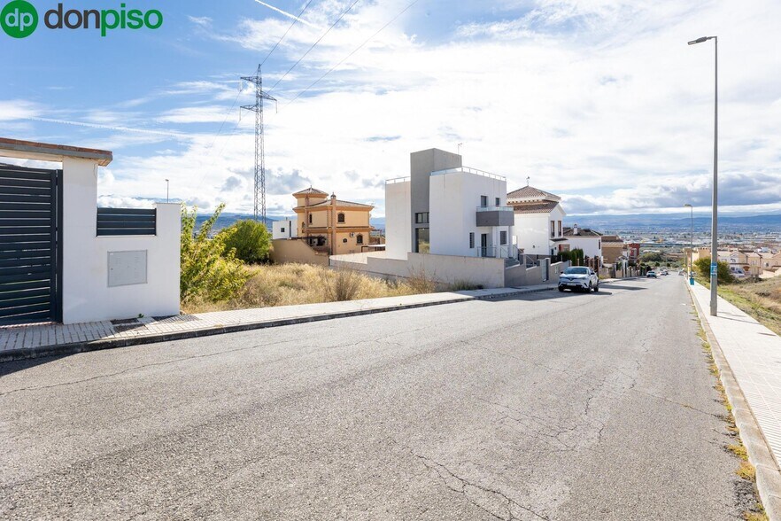 Avenida Cerro Alfonsico, 20, Peligros, Granada for sale - Primary Photo - Image 1 of 18