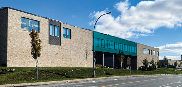 250-252 Rue Ness, Saint-Laurent, QC for sale - Primary Photo - Image 1 of 1