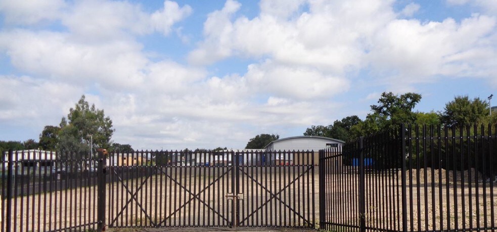 Plot 21 Artillery Road, Yeovil for sale - Primary Photo - Image 1 of 1