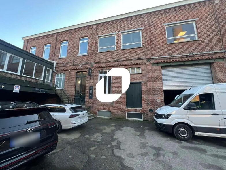 Light Industrial in Roubaix to rent - Building Photo - Image 1 of 29