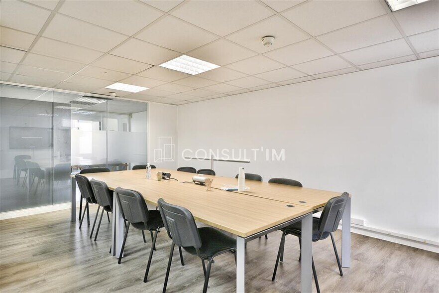 Office in Saint-Cloud to rent - Interior Photo - Image 2 of 8