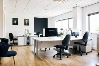 Jugglers Close, Banbury to rent Interior Photo- Image 2 of 6