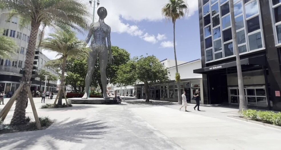 401-407 Lincoln Rd, Miami Beach, FL for rent - Commercial Listing Video - Image 2 of 13