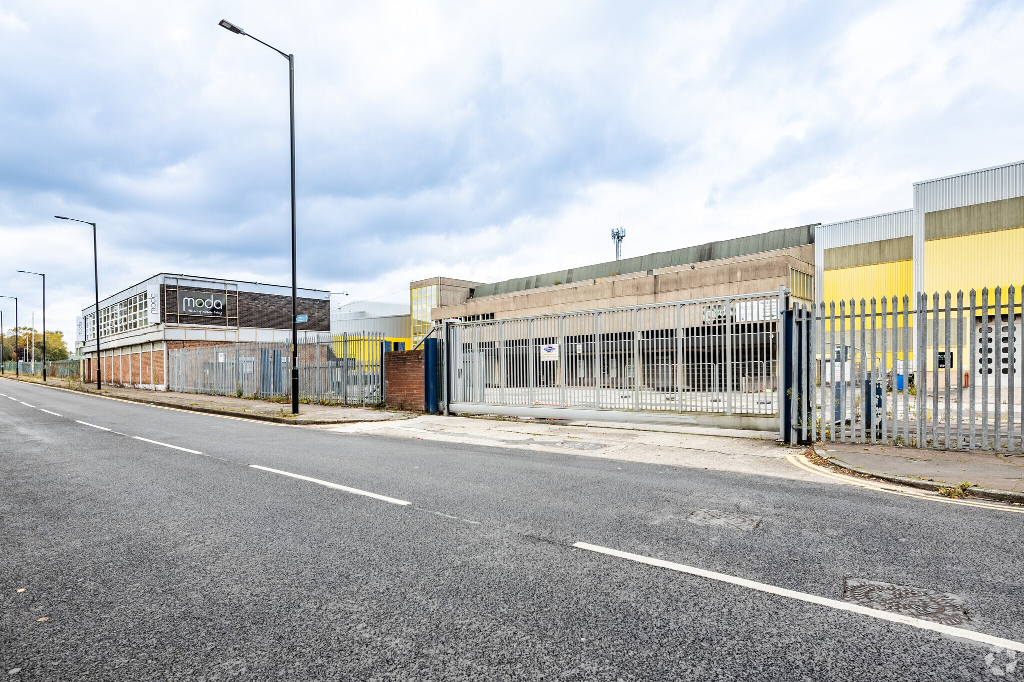 Riverpark Trading Estate, Manchester for sale Primary Photo- Image 1 of 1