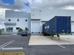 12301 NW 116th Ave, Medley, FL to rent Construction Photo- Image 1 of 5