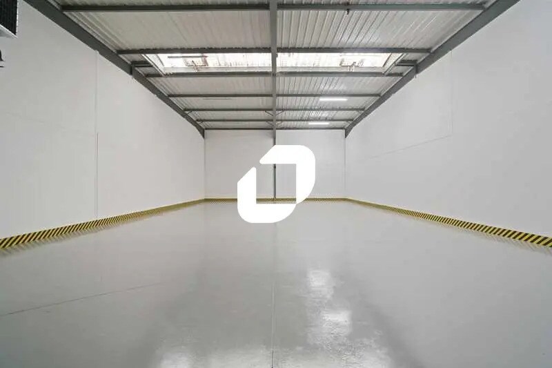 Light Industrial in Gonesse to rent - Interior Photo - Image 2 of 11