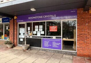 Broadwater Rd, Romsey to rent Building Photo- Image 1 of 3