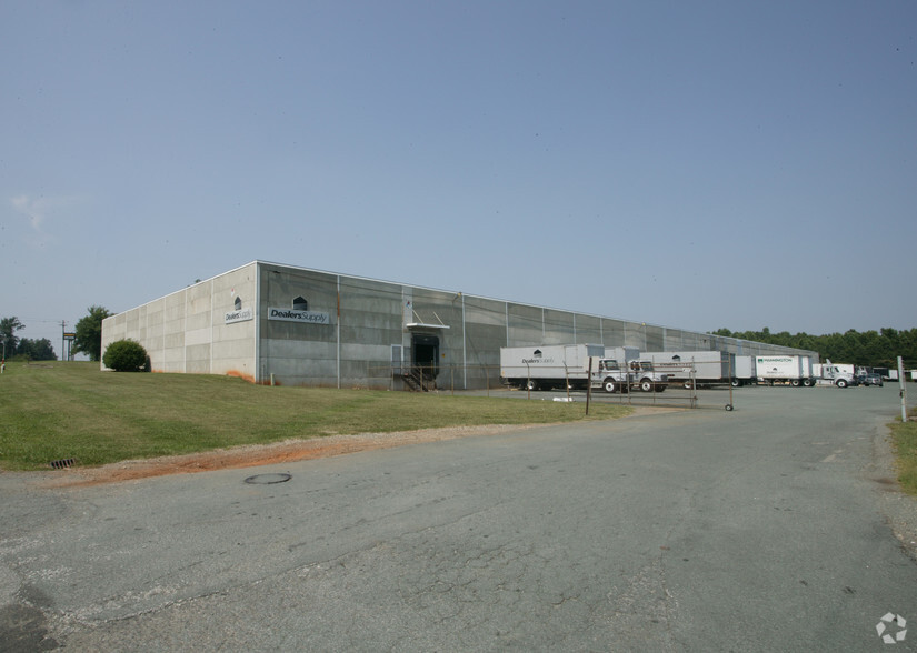 900 Mattress Factory Rd, Mebane, NC for sale - Primary Photo - Image 1 of 2