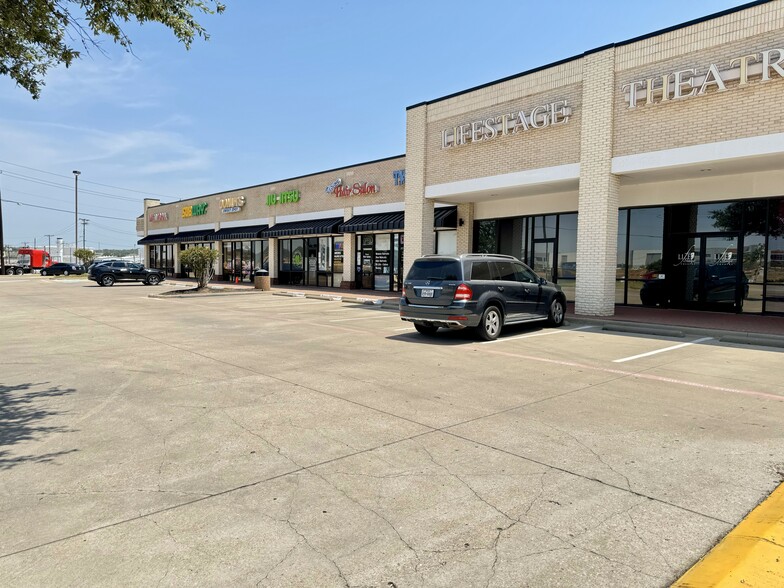 3105-3115 E Ira E Woods Ave, Grapevine, TX for rent - Building Photo - Image 2 of 6