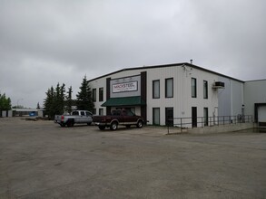 143 East Lake Blvd NE, Airdrie, AB for rent Building Photo- Image 1 of 1