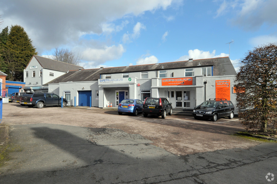 Grammar School Ln, Halesowen for rent - Building Photo - Image 3 of 9