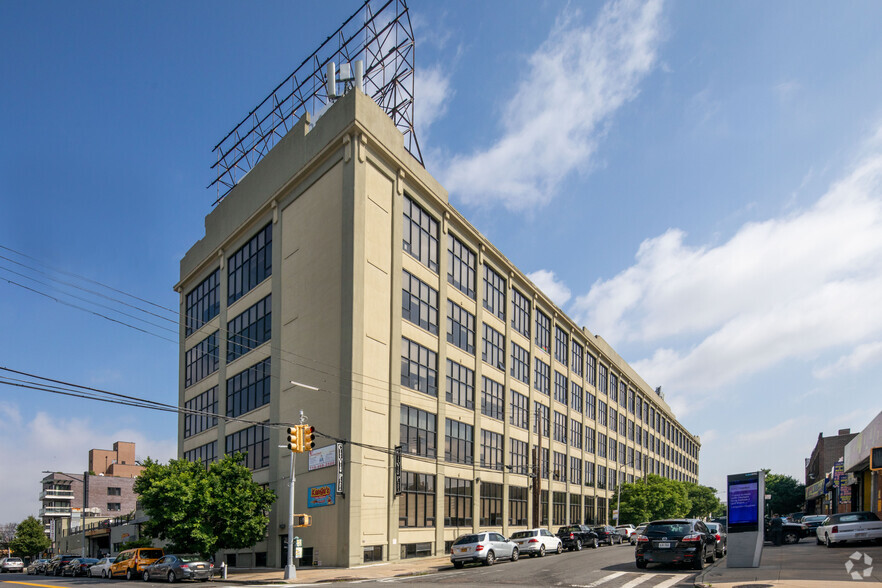 36-36 33rd St, Long Island City, NY for rent - Building Photo - Image 1 of 9