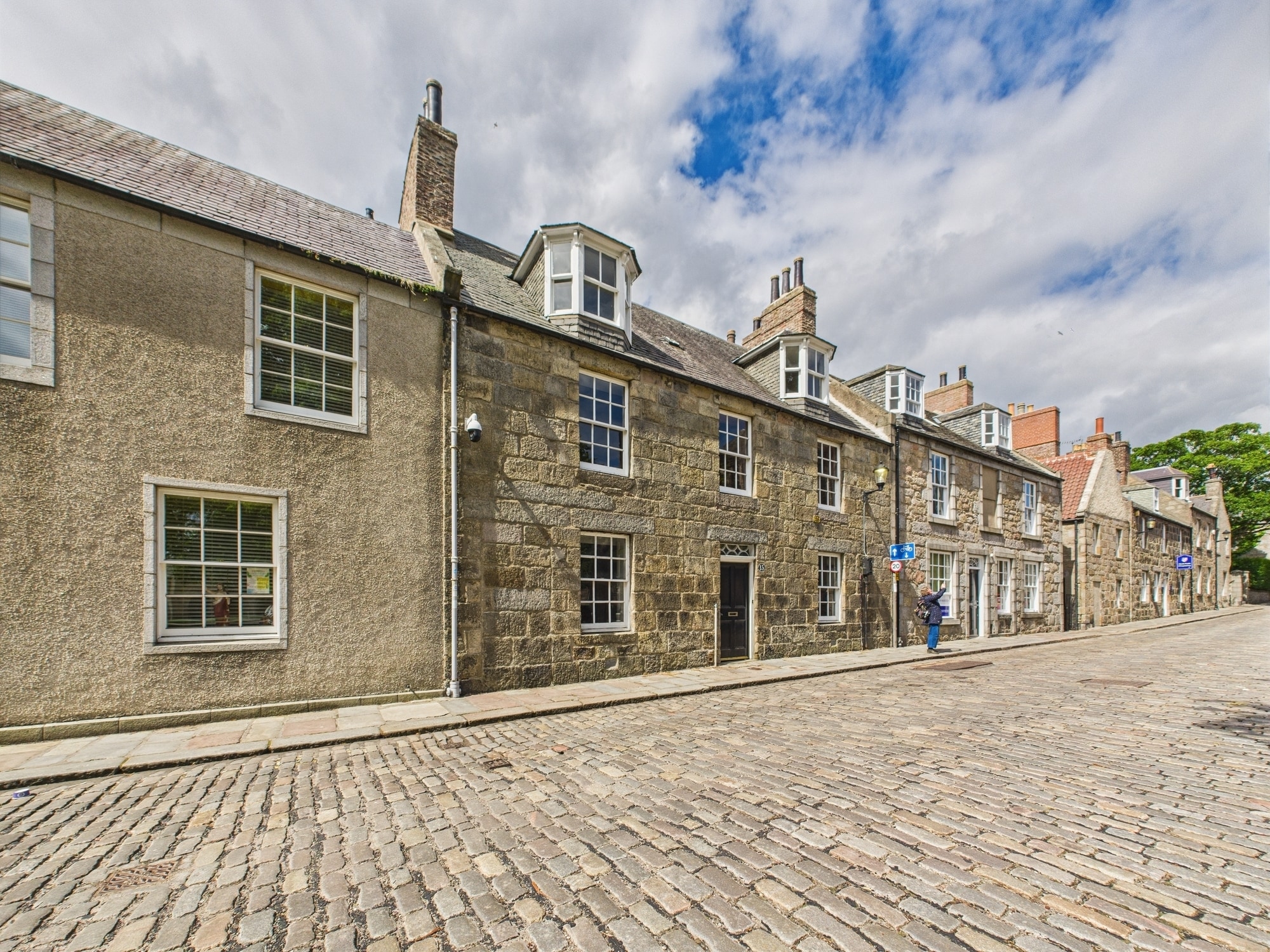 15 High St, Aberdeen to rent Building Photo- Image 1 of 11