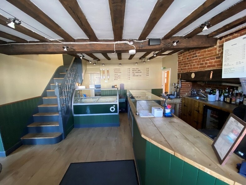 180 High St, Colchester for sale - Interior Photo - Image 3 of 10