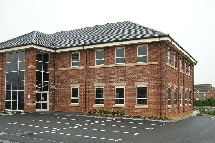 Merus Ct, Leicester for rent - Building Photo - Image 3 of 6