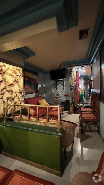 Madrid, MAD 28015 - Unit Puerta DR -  - Interior Photo - Image 1 of 19