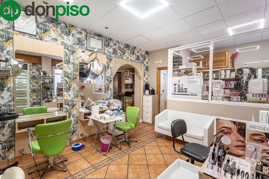 Calle San Juan de Letrán, 3, Granada, Granada for sale - Interior Photo - Image 2 of 15