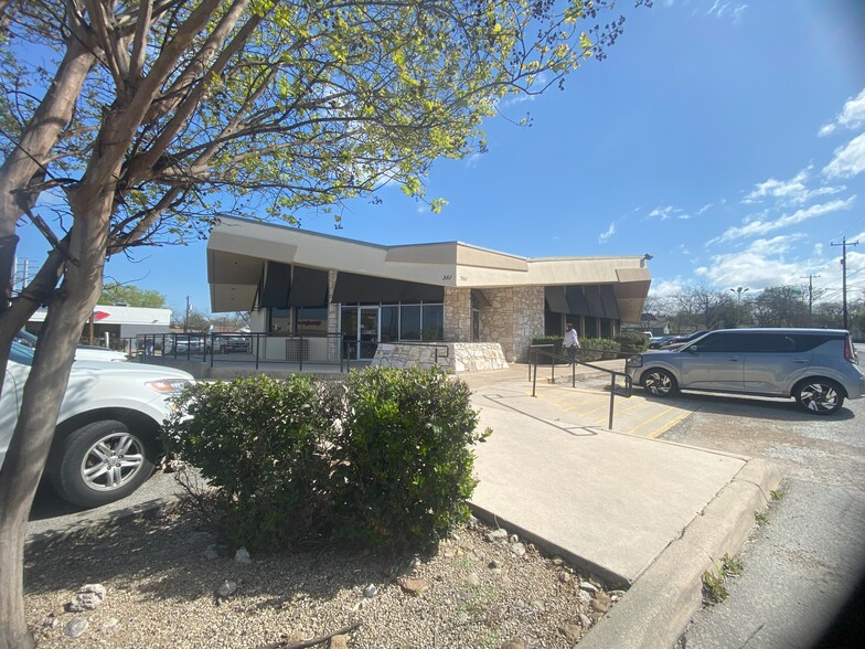 3400 San Pedro, San Antonio, TX for rent - Building Photo - Image 1 of 36