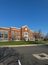 110 Riverbend Ave, Lewis Center, OH for rent Building Photo- Image 2 of 13